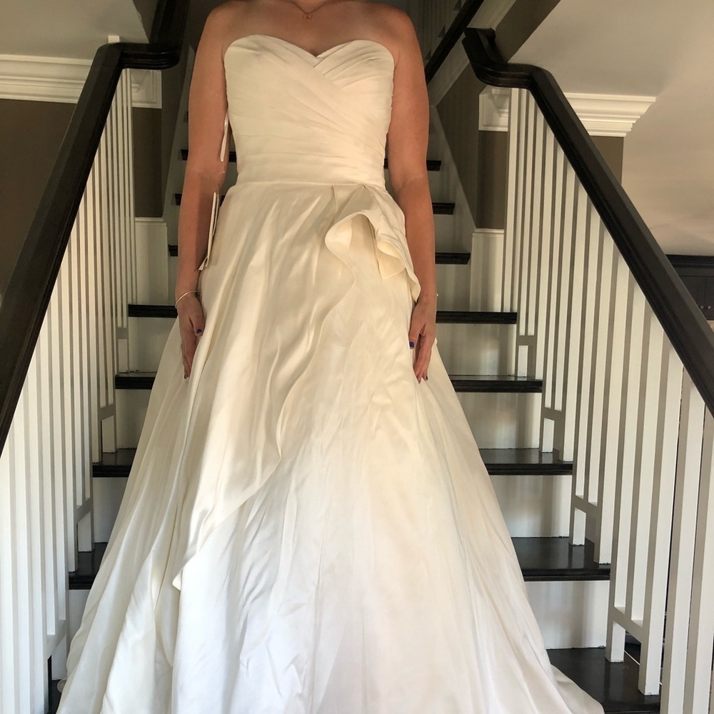 Wedding dress​​